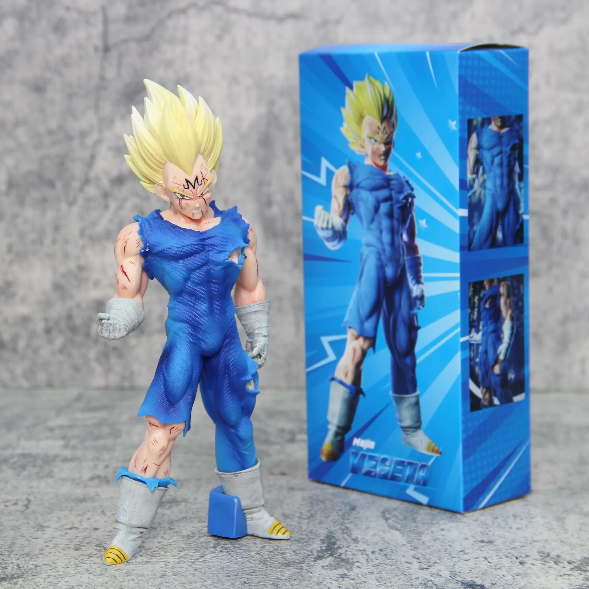 Action Figure Dragon Ball Goku & Vegeta (20cm) - Buguei Shop A Action Figure Dragon Ball Goku & Vegeta de 20 cm, disponível na Buguei Shop, é uma peça essencial para qualquer fã do icônico anime. Esta figura detalhada captura Goku e Vegeta em sua forma de batalha, destacando os danos e a intensidade das lutas épicas. Com um design impressionante e acabamento de alta qualidade, esta figura é perfeita para exibição ou decoração. Em Dragon Ball, Goku e Vegeta são dois dos personagens mais poderosos e queridos da série. Conhecidos por suas batalhas intensas e rivalidade, esta figura captura a essência de ambos os guerreiros saiyajins. Feita de PVC durável, a figura oferece uma representação fiel dos personagens, com detalhes que trazem Goku e Vegeta à vida. Características: Marca: Bandai Material: PVC de alta qualidade Altura: Cerca de 20 cm Escala: 1/6 Embalagem: Não inclui embalagem original Idade Recomendada: 18+ anos Gênero: Unissex Aviso: Proibido exposição ao fogo Tipo de Item: Modelo finalizado Origem: China Controle Remoto: Não Certificação: CE Tema: Filme & TV Origem da Animação: Japão Edição: Primeira edição Destaques: Figuras de Goku e Vegeta em Dragon Ball Acabamento detalhado com cores vibrantes e pose dinâmica Parte da série de figuras de ação da Bandai Ideal para colecionadores e fãs de Dragon Ball Exclusiva da Buguei Shop, sua loja online de produtos geek e colecionáveis Por que escolher a Action Figure Dragon Ball Goku & Vegeta na Buguei Shop? Esta figura de ação é perfeita para fãs de todas as idades, proporcionando uma forma tangível de mostrar sua admiração por Goku, Vegeta e pelo universo de Dragon Ball. Seja para complementar sua coleção, decorar seu espaço ou presentear um amigo, esta figura é uma escolha imbatível na Buguei Shop. Perfeita para Presentear: Surpreenda amigos, familiares ou colegas fãs de Dragon Ball com esta figura única de Goku e Vegeta da Buguei Shop. Ideal para aniversários, ocasiões especiais ou simplesmente para mostrar apreço, esta peça será um presente memorável que certamente encantará qualquer entusiasta do anime. 🔥 Oferta Imperdível na Buguei Shop! 🔥 Adquira agora sua Action Figure Dragon Ball Goku & Vegeta e traga a energia desses guerreiros saiyajins para sua coleção. Aproveite o Frete Grátis para todo o Brasil e garanta já a sua peça exclusiva! Estoque limitado, não perca essa chance! 💥 Compre Agora na Buguei Shop! 💥