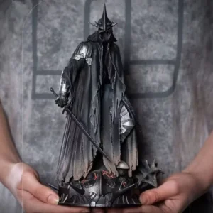 Action Figure Lord of the Rings Witch King Nazgul (26cm) - Buguei Shop A Action Figure Lord of the Rings Witch King Nazgul de 26 cm, disponível na Buguei Shop, é uma peça indispensável para qualquer fã da icônica série de filmes e livros. Esta figura detalhada captura o temível Rei Bruxo de Angmar, líder dos Nazgûl, em toda a sua glória sombria. Com um design impressionante e acabamento de alta qualidade, esta figura é perfeita para exibição ou decoração. No universo de O Senhor dos Anéis, o Rei Bruxo de Angmar é o mais poderoso dos nove Espectros do Anel, servos de Sauron. Esta figura captura sua essência com detalhes incríveis, desde a armadura sombria até a capa esvoaçante, tornando-se uma peça central em qualquer coleção de Lord of the Rings. Feita de PVC durável, a figura oferece uma representação fiel do personagem, com detalhes que trazem o Rei Bruxo à vida. A pose intimidante e os detalhes esculpidos fazem desta peça um verdadeiro destaque. Características: Marca: Bandai Material: PVC de alta qualidade Altura: Cerca de 26 cm Escala: 1/12 Embalagem: Inclui embalagem original Idade Recomendada: 14+ e 18+ anos Gênero: Unissex Aviso: Não ingerir Tipo de Item: Modelo finalizado Origem: China Controle Remoto: Não Tema: Filme & TV Origem da Animação: Animação Ocidental Edição: Primeira edição Destaques: Figura do Rei Bruxo de Angmar em O Senhor dos Anéis Acabamento detalhado com cores vibrantes e pose dinâmica Parte da série de figuras de ação da Bandai Ideal para colecionadores e fãs de Lord of the Rings Exclusiva da Buguei Shop, sua loja online de produtos geek e colecionáveis Por que escolher a Action Figure Lord of the Rings Witch King Nazgul na Buguei Shop? Esta figura de ação é perfeita para fãs de todas as idades, proporcionando uma forma tangível de mostrar sua admiração pelo Rei Bruxo e pelo universo de Lord of the Rings. Seja para complementar sua coleção, decorar seu espaço ou presentear um amigo, esta figura é uma escolha imbatível na Buguei Shop. Perfeita para Presentear: Surpreenda amigos, familiares ou colegas fãs de Lord of the Rings com esta figura única do Rei Bruxo da Buguei Shop. Ideal para aniversários, ocasiões especiais ou simplesmente para mostrar apreço, esta peça será um presente memorável que certamente encantará qualquer entusiasta da saga. 🔥 Oferta Imperdível na Buguei Shop! 🔥 Adquira agora sua Action Figure Lord of the Rings Witch King Nazgul e traga a presença sombria do Rei Bruxo para sua coleção. Aproveite o Frete Grátis para todo o Brasil e garanta já a sua peça exclusiva! Estoque limitado, não perca essa chance! 💥 Compre Agora na Buguei Shop! 💥